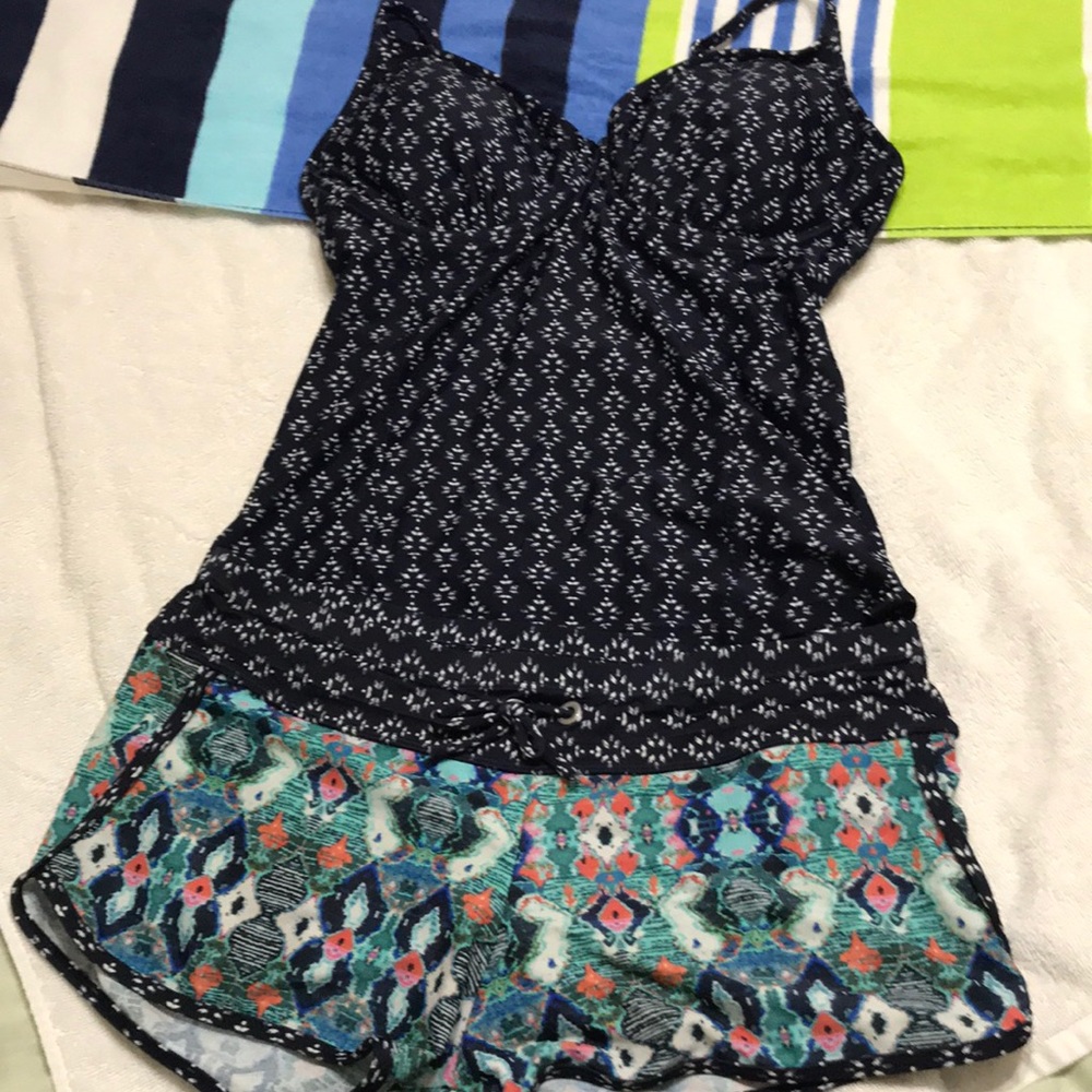 Athleta tankini sz 36D/DD Navy Blue & Swim shorts